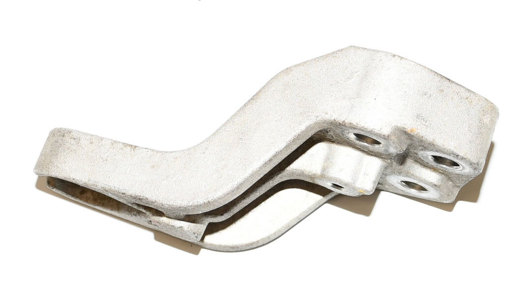 21815-2H000 MOTOR TAKOZU BAGLANTI BRAKETİ SAĞ İ30 CEED 2007-2012