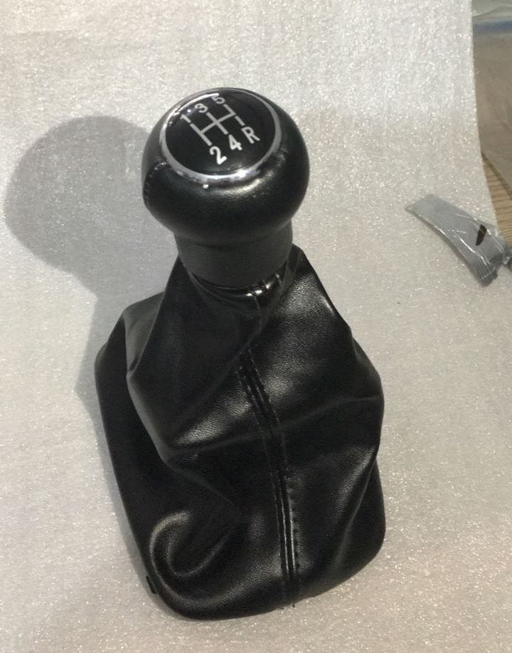 AUDI A4 / A6  1995-2000 ARASI - VİTES KÖRÜĞÜ VE TOPUZU KOMPLE