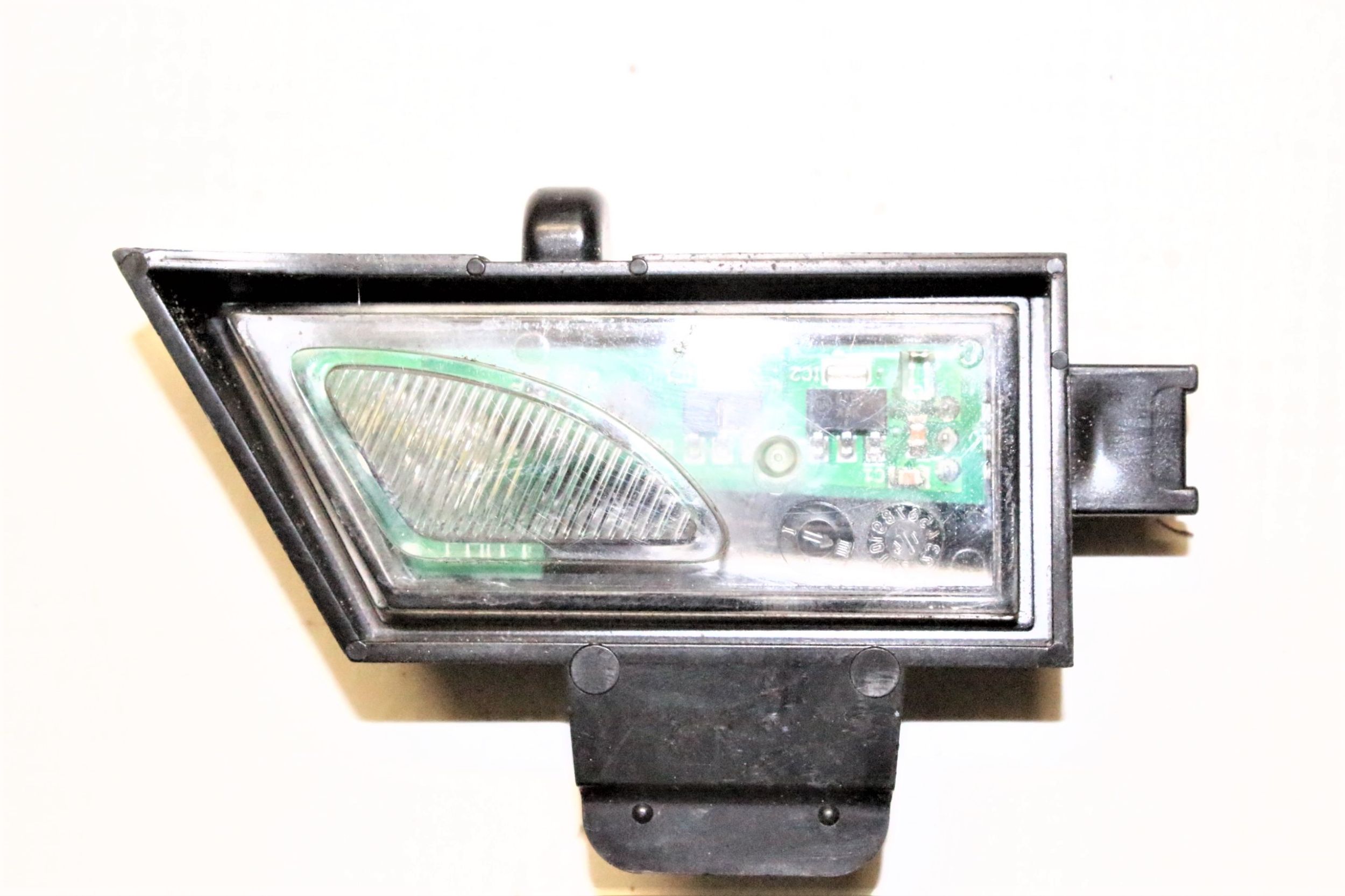 ÇEVRE AYDINLATMA LAMBASI  VW GOLF VII 2013-ALT AYDINLATMA SAĞ