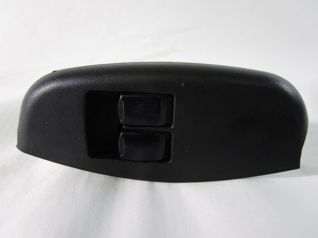 CHEVROLET AVEO KALOS - ÖN SOL ÇİFTLİ CAM AÇMA KAPAMA DÜĞMESİ (GM)