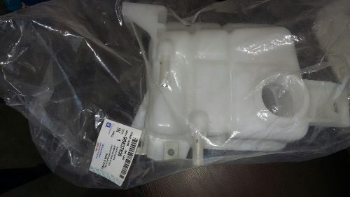 CHEVROLET CAPTİVA 2007-2010 RADYATÖR YEDEK SU DEPOSU (96837836)GM
