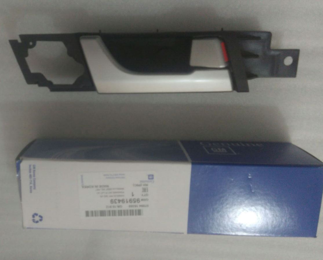 CHEVROLET CAPTİVA / SAĞ ÖN KAPI İÇ AÇMA KOLU (ORJİNAL) GM