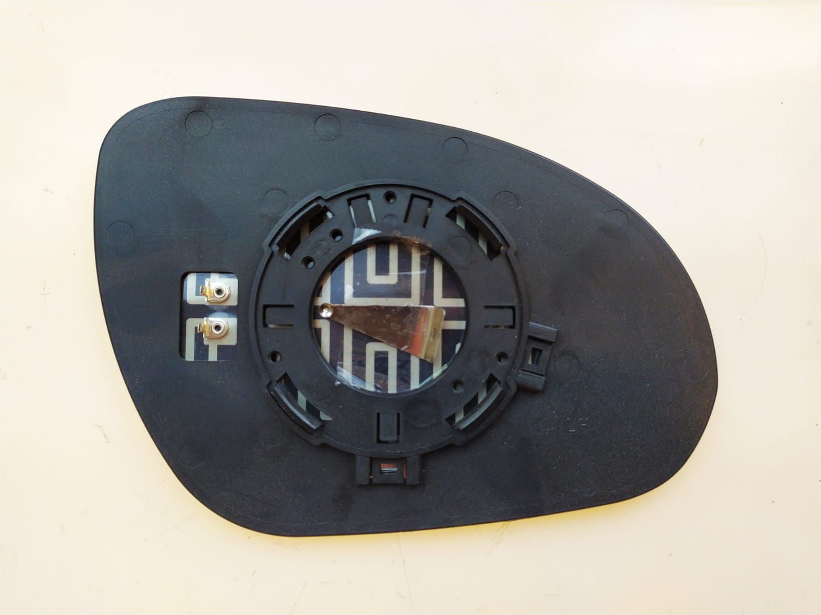 DIŞ DİKİZ AYNA CAMI HYUNDAİ İ30 2007-2012 ISITMALI SAĞ