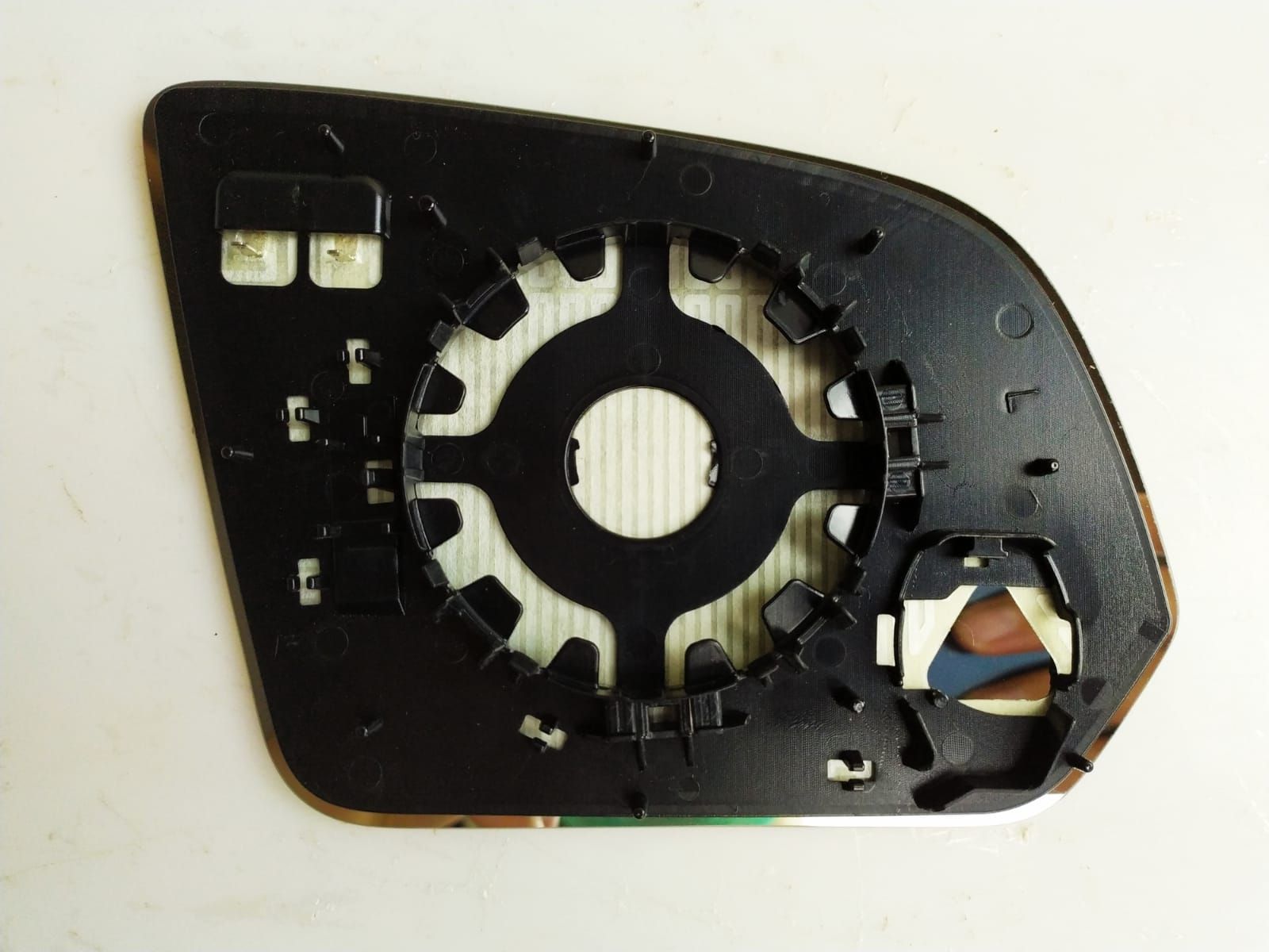 DIŞ DİKİZ AYNA CAMI MERCEDES VITO 2015-ISITMALI ASFERİK SOL