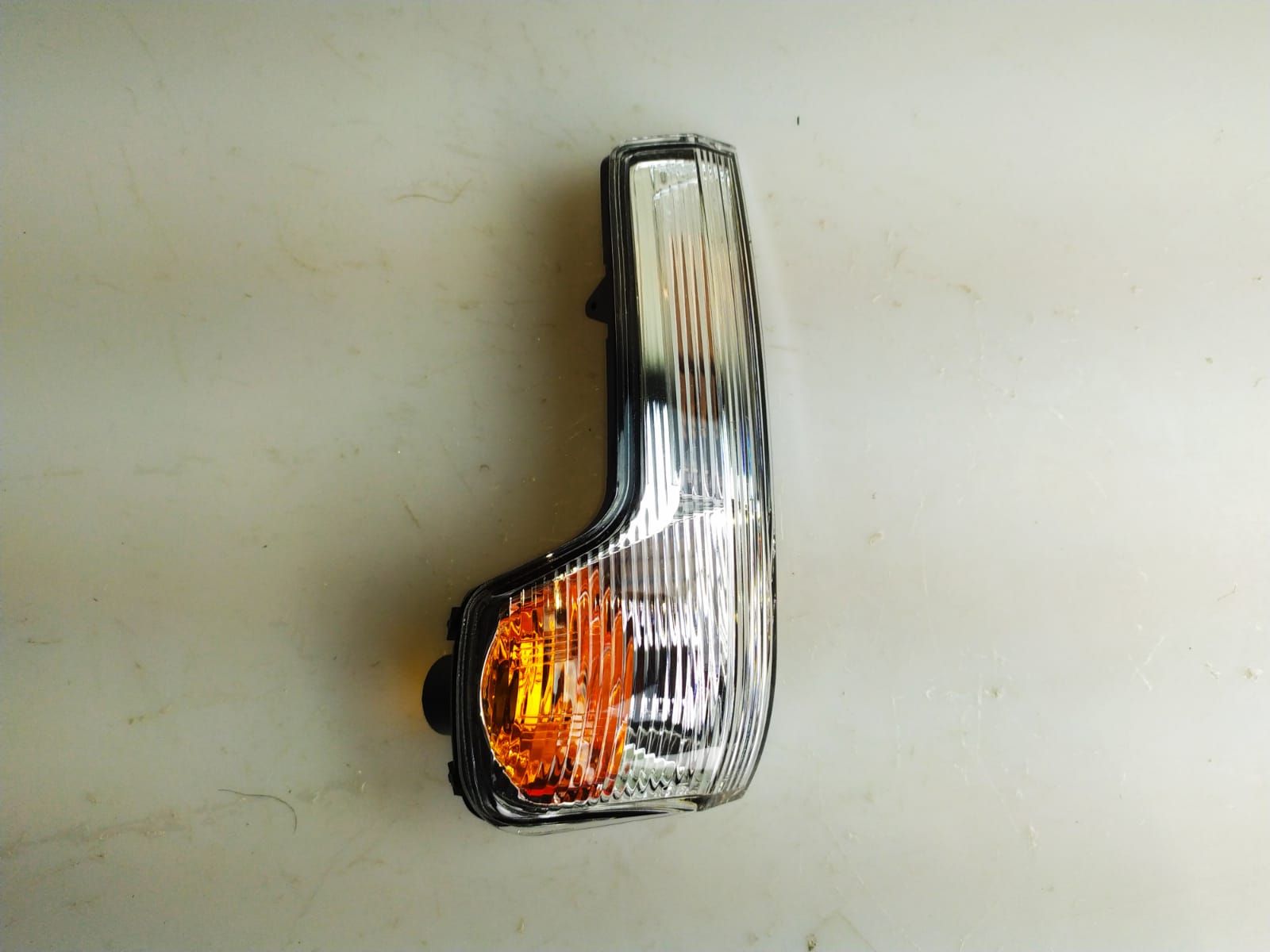 DIŞ DİKİZ AYNA SİNYALİ IVECO DAILY 2015-SOL