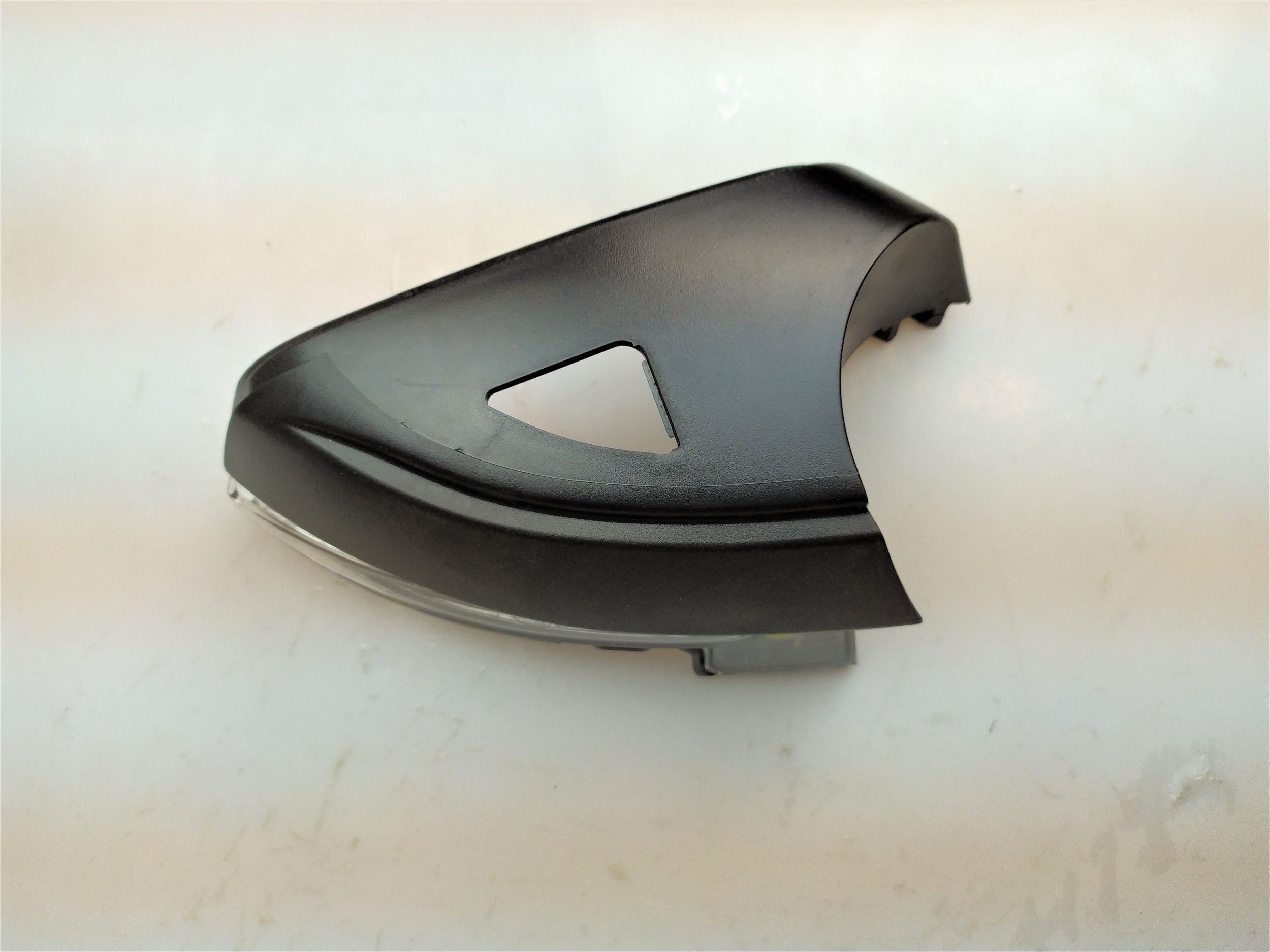 DIŞ DİKİZ AYNA SİNYALİ SKODA OCTAVIA 2013-ALT KAPAKLI SOL