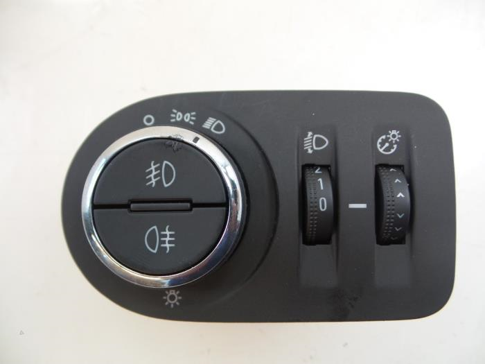 FAR AÇMA KAPAMA DÜĞMESİ SISLI OPEL CORSA D 2007-2014