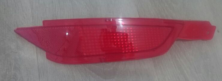 FORD FİESTA 2009-2016 / ARKA TAMPON SAĞ SİS REFLEKTÖRÜ
