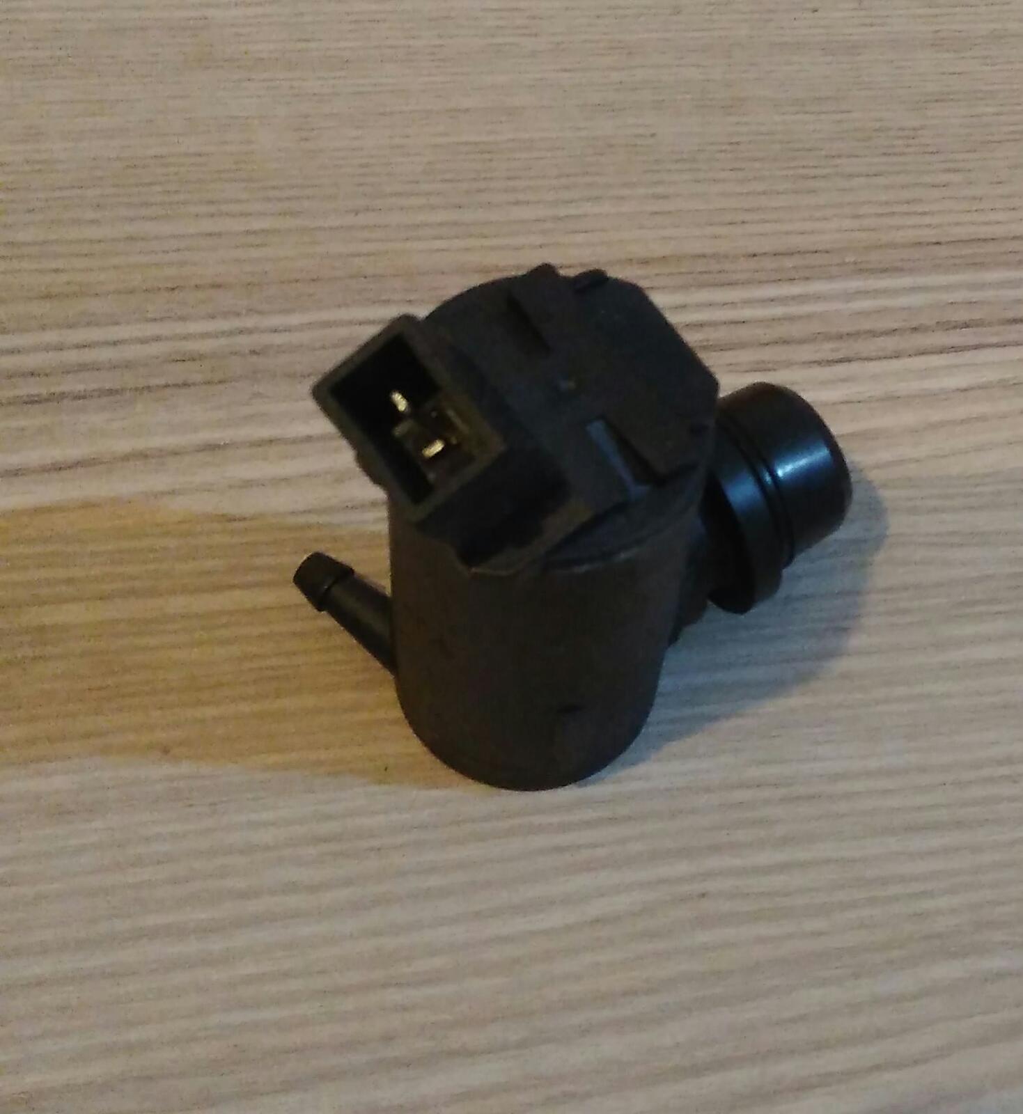 FORD SEDAN ESCORT SIERRA FOCUS / TEK ÇIKIŞ SU FİSKİYE POMPASI