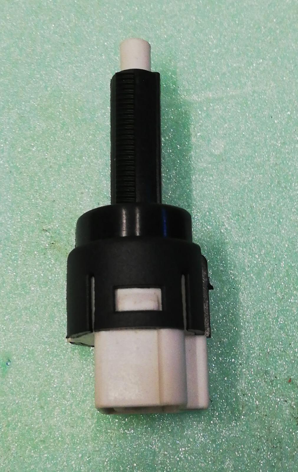 NISSAN MICRA QASHQAI JUKE OTOMATIİK VİTES  - FREN PEDAL MÜŞÜRÜ