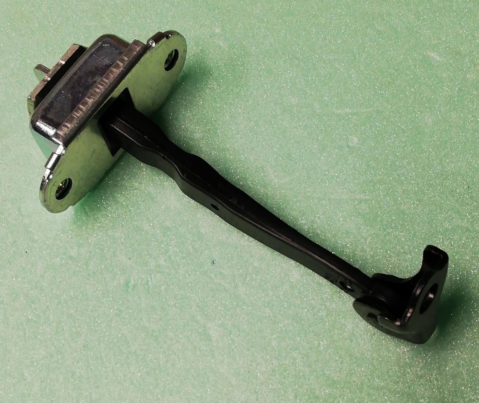 NISSAN QASHQAI J10 2007-2013 - ÖN KAPI GERGİSİ SAĞ SOL ( ADET FİYATIDIR.)