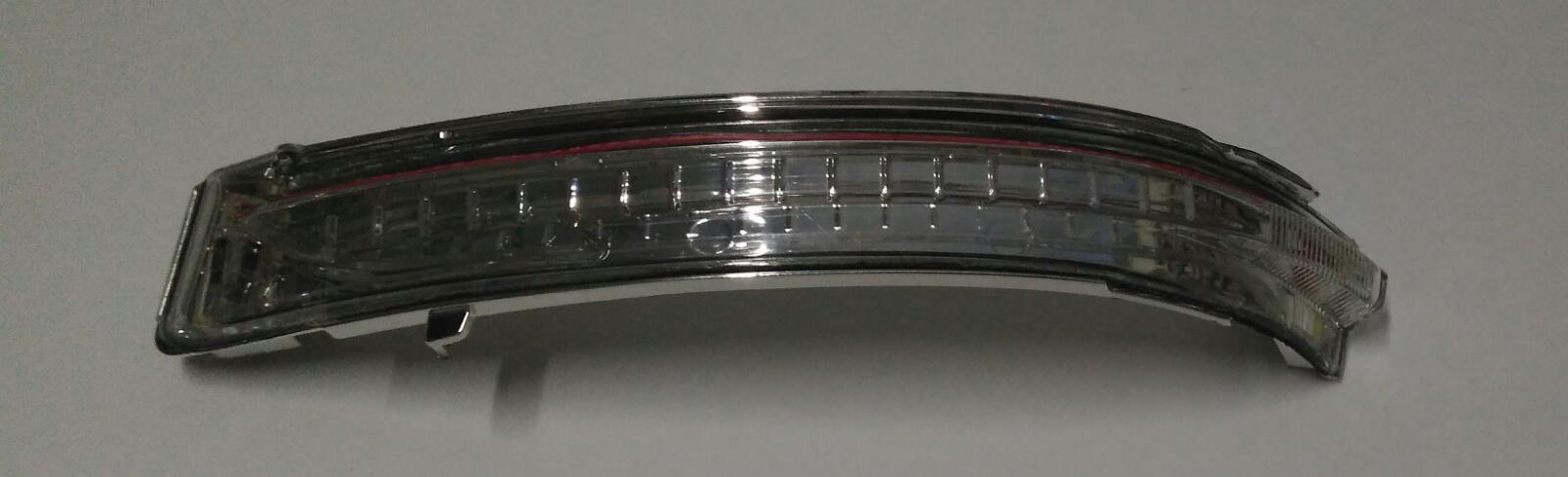 NISSAN QASHQAI J11 2014-2018 / SOL DİKİZ AYNA SİNYALİ (BEYAZ CAM)