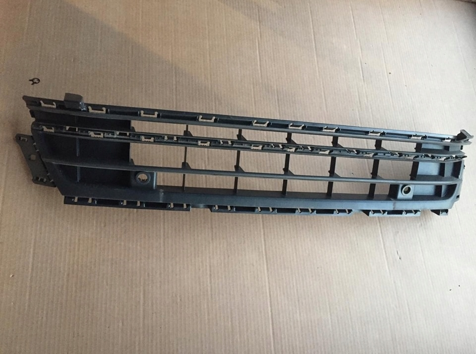 ÖN TAMPON ALT ORTA IZGARA SENSOR DELİKLİ VW JETTA 2015-2018