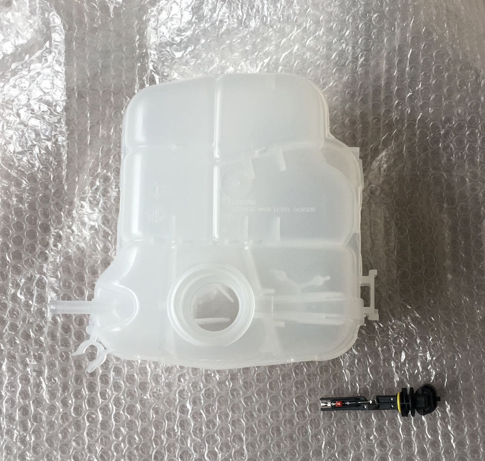 OPEL ASTRA J 2010-2015 / RADYATÖR YEDEK SU DEPOSU SENSÖRLÜ (GM)