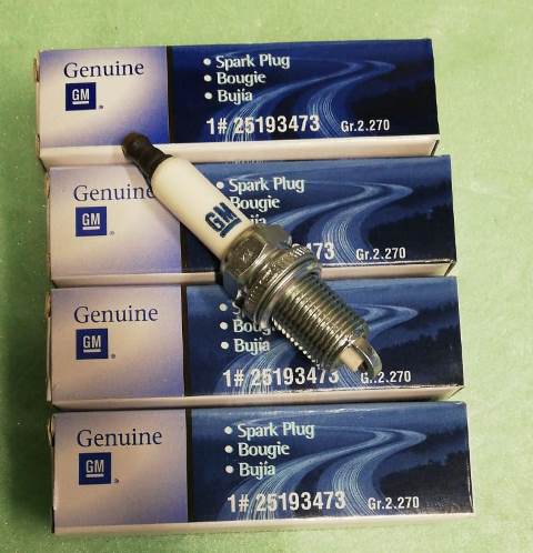 OPEL CORSA D 1,2 1,4 A12XER A14XER - BUJİ TAKIM 4 ADET (GM)