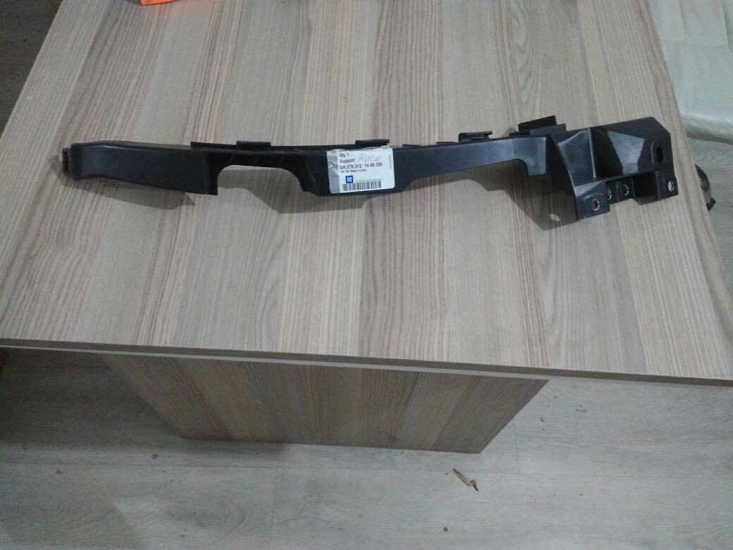OPEL INSIGNIA ÖN SAĞ  TAMPON AYAĞI BRAKETİ (GM ORJİNAL