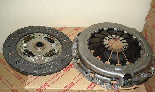 DEBRIYAJ SETI COROLLA AURIS YARIS 1,4 D4D 5 İLERİ OTOMATİK (ORJINAL)
