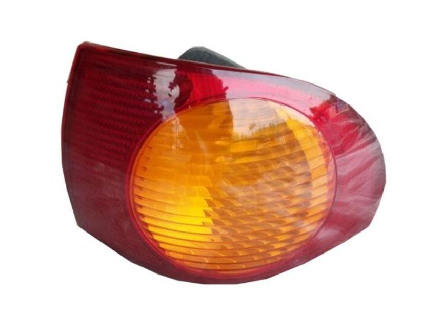 SAĞ ARKA STOP LAMBASI TOYOTA COROLLA  AE111 1998 1999 2000
