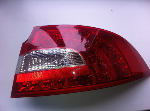 SAĞ DIŞ STOP LAMBASI LEDLİ SKODA SUPERB 2009-2013