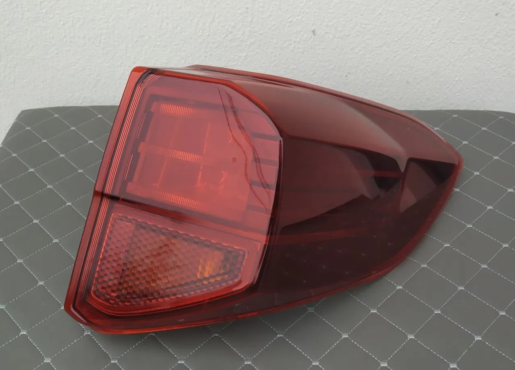 SAĞ DIŞ STOP LAMBASI LEDLİ SUZUKI VITARA 2019-2022 ARASI (DEPO)