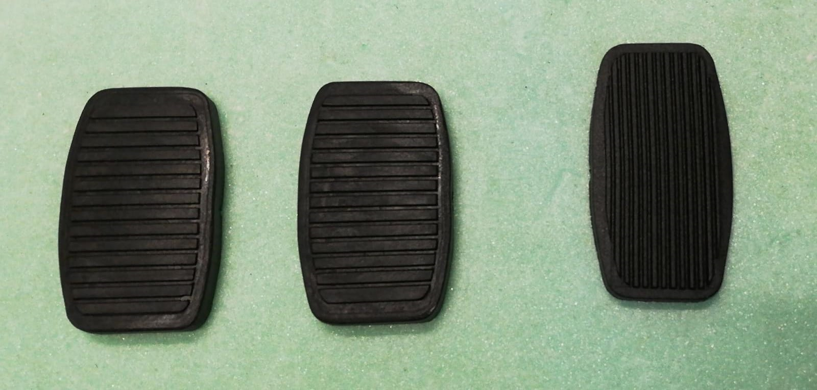 SKODA FAVORIT FORMAN FELICIA / GAZ FREN DEBRİYAJ PEDAL LASTİĞİ TK