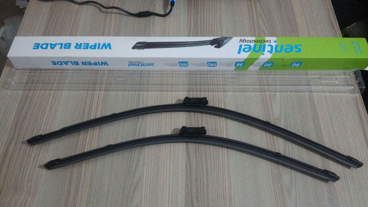 VOLKSWAGEN GOLF 6 VI 2009-2012 - ÖN CAM SİLECEK SÜPÜRGESİ