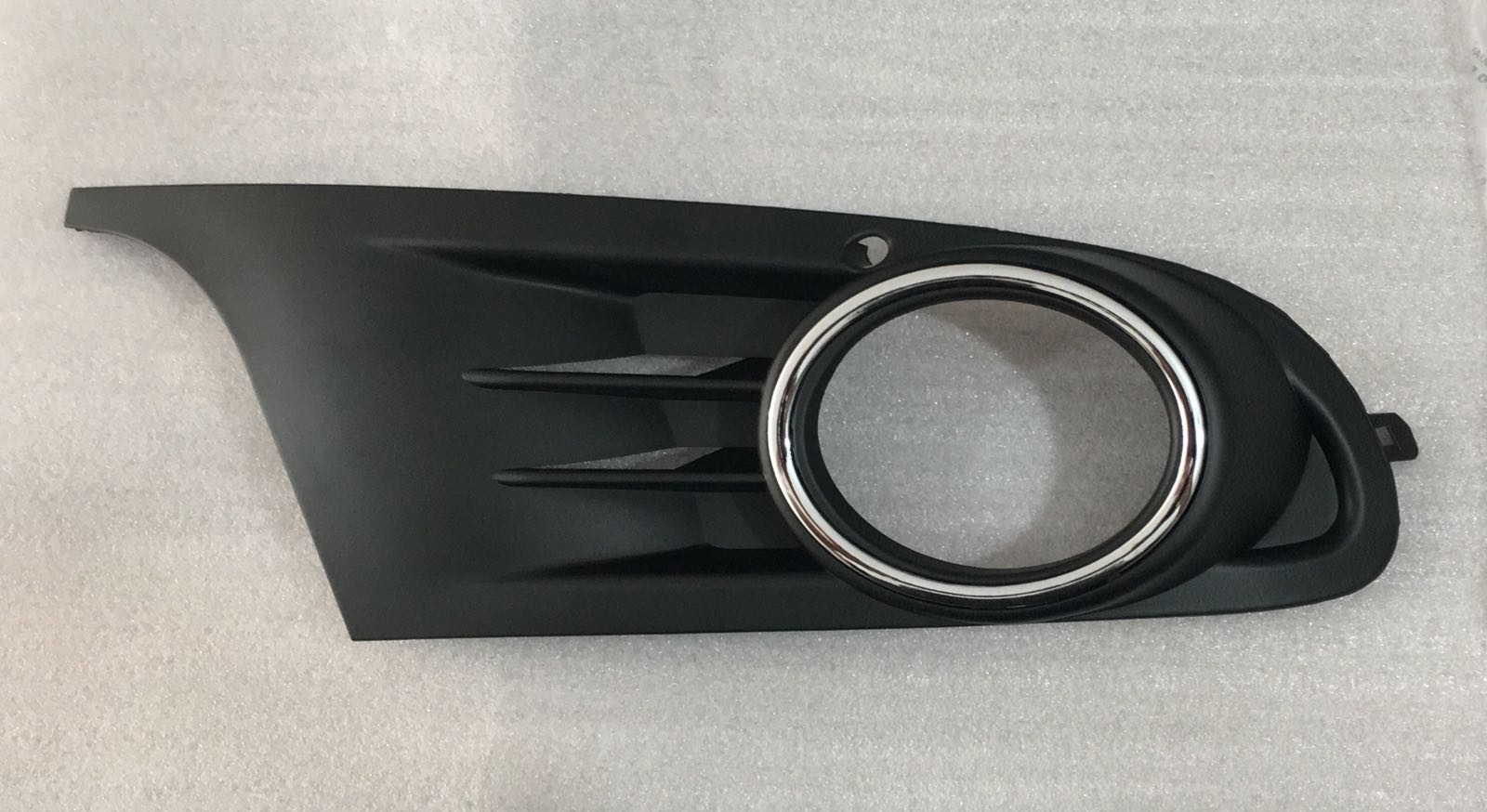 VW GOLF VI 2008-2012 / ÖN SAĞ SOL SİS FARI KAPAĞI ÇERÇEVESİ (ADET